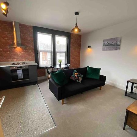 エムズワース1 Bed Flat With Parking Near Town Centreアパートメント エクステリア 写真