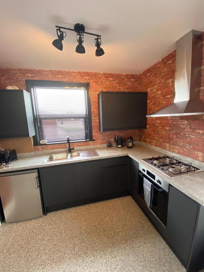 エムズワース1 Bed Flat With Parking Near Town Centreアパートメント エクステリア 写真